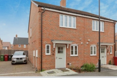 2 bedroom semi-detached house to rent, Boundary Drive, Wexham, Slough, SL2