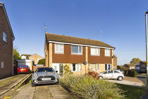 3 bedroom semi-detached house to rent, Whimbrel Way, Banbury OX16