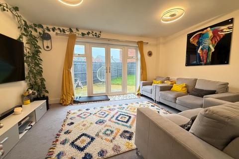 3 bedroom semi-detached house for sale, Lime Kiln Close, Northampton NN2