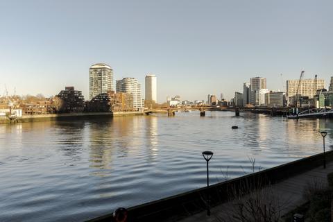 3 bedroom apartment to rent, Nine Elms Lane London SW8