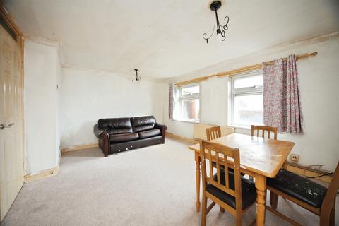 Studio for sale, Stanley Street, Luton