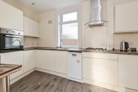3 bedroom detached house for sale, Thorncroft Road, Bradford