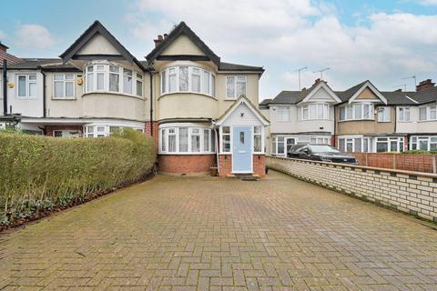 3 bedroom end of terrace house for sale, Drake Road, Rayners Lane, Harrow, HA2