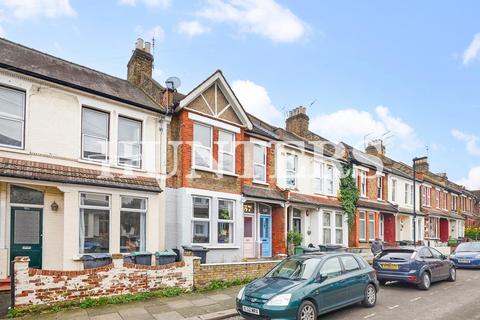 3 bedroom flat for sale, St. John's Road, London, N15