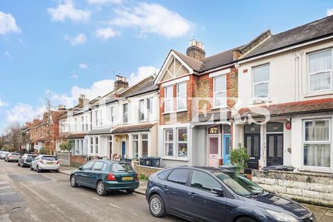 3 bedroom flat for sale, St. John's Road, London, N15