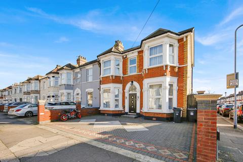 5 bedroom semi-detached house to rent, Albert Road, Ilford, IG1
