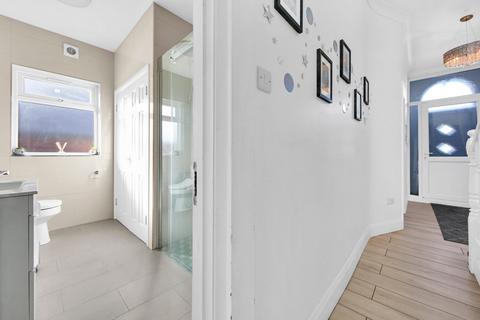 5 bedroom semi-detached house to rent, Albert Road, Ilford, IG1