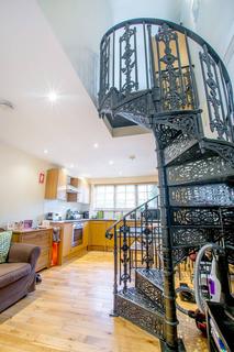 1 bedroom mews to rent, Salisbury Mews, Fulham, London, SW6