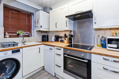 undefined, Scarborough Way, Slough
