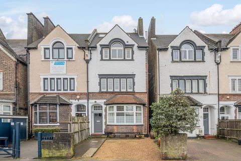 3 bedroom flat to rent, Drewstead Road, Streatham Hill, London, SW16
