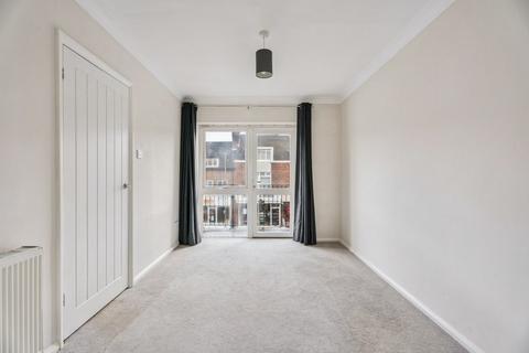 undefined, Grove Court, Beaconsfield, Buckinghamshire, HP9