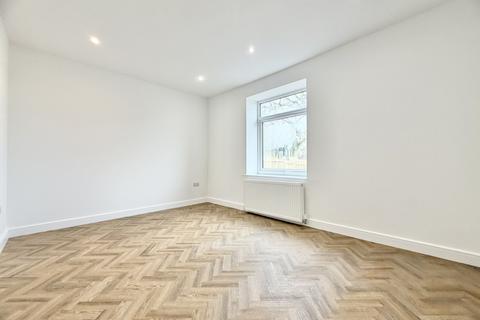 2 bedroom terraced house to rent, Alma Villas, LS26 8PN
