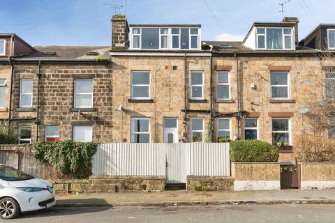 Wellington Grove, Leeds, LS13
