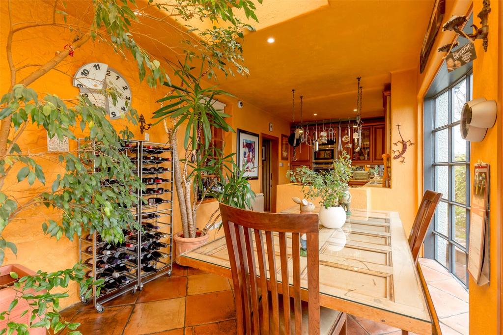 Dining/Kitchen