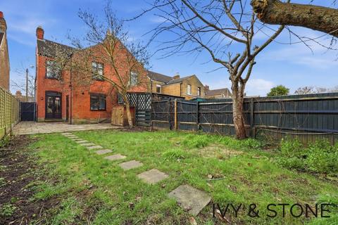 3 bedroom semi-detached house for sale, Mildmay Road, Romford, RM7