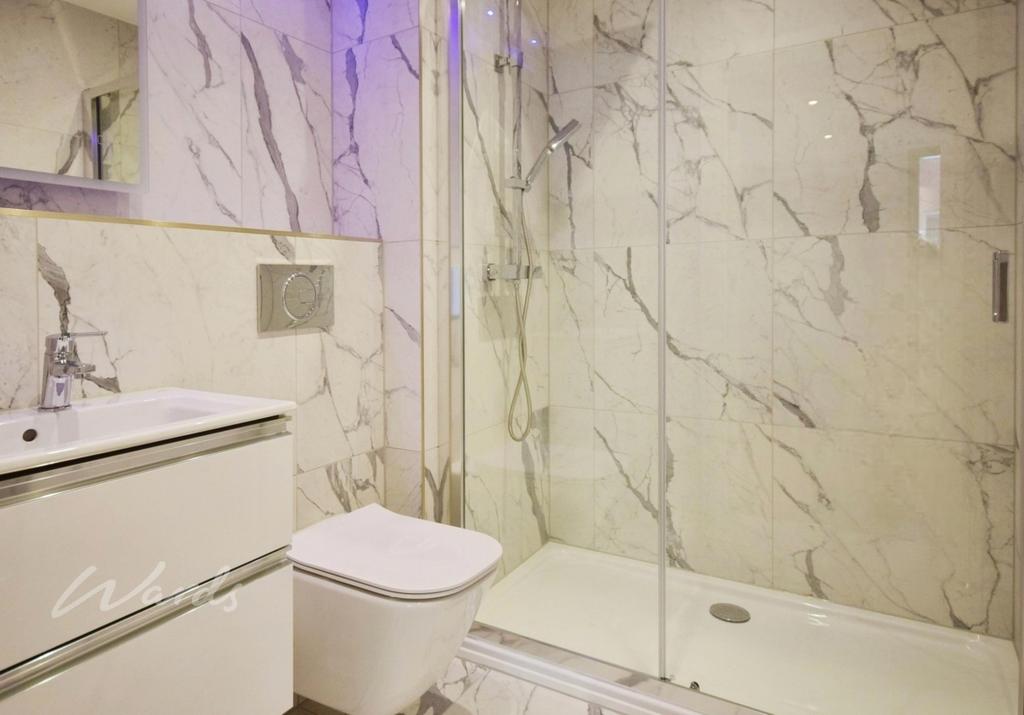 Emin 14 shower use