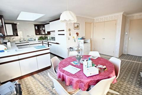 3 bedroom penthouse for sale, Esplanade, Jersey JE2