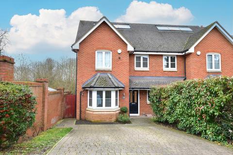 4 bedroom semi-detached house for sale, Jubilee Walk, Kings Langley, WD4
