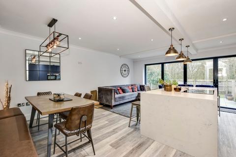 4 bedroom semi-detached house for sale, Jubilee Walk, Kings Langley, WD4