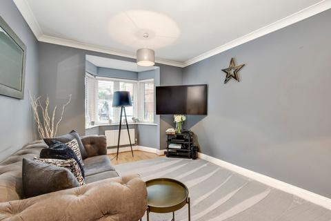 4 bedroom semi-detached house for sale, Jubilee Walk, Kings Langley, WD4