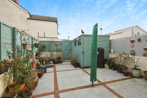 2 bedroom terraced house for sale, Albion Road, Eastbourne