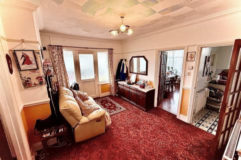 4 bedroom detached house for sale, Dudley Road, Brighton