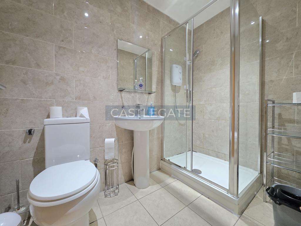 Westgate Apartments, Room 6, Temple Close, Hudders