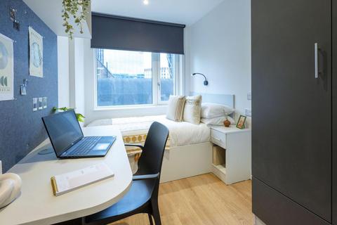 1 bedroom in a flat share to rent, St James Boulevard, Newcastle Upon Tyne NE4