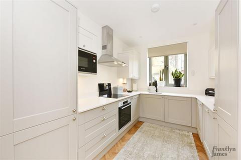 undefined, Kupu Mews, Limehouse