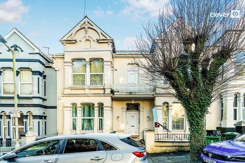 2 bedroom apartment for sale, Connaught Avenue, Plymouth PL4