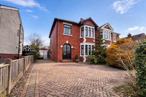 3 bedroom semi-detached house for sale, North Drive, Cleveleys FY5