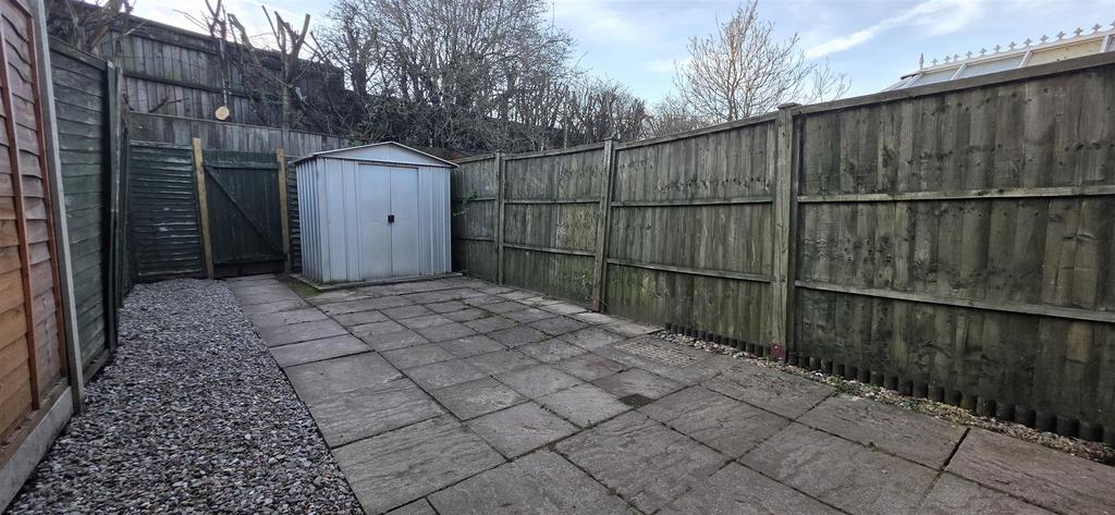22 Attlee Close Rear Gardens.jpg