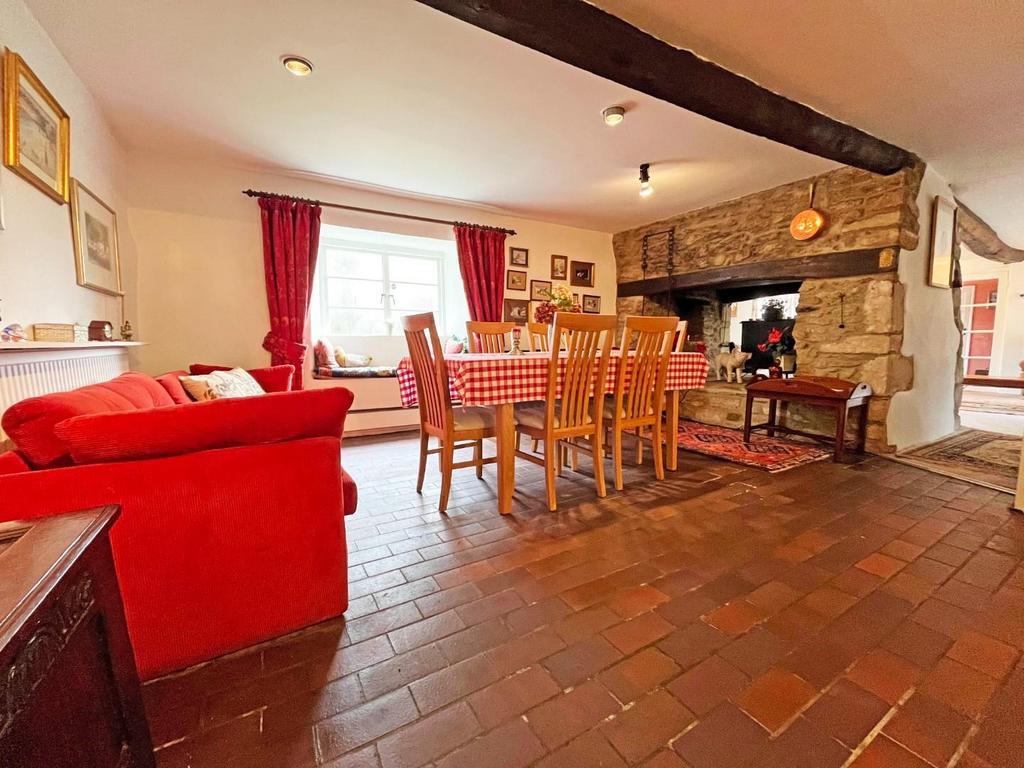 Dining Room.jpg