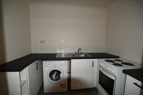 2 bedroom flat to rent, Somerset Gardens, Creighton Road, London