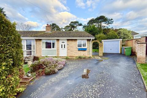 2 bedroom semi-detached bungalow for sale, New Close, Acle, NR13