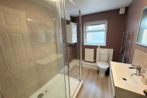 4 bedroom terraced house to rent, Oxford Street, Swansea, SA1