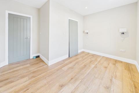 1 bedroom property to rent, Kinley Street, St. Thomas, SA1