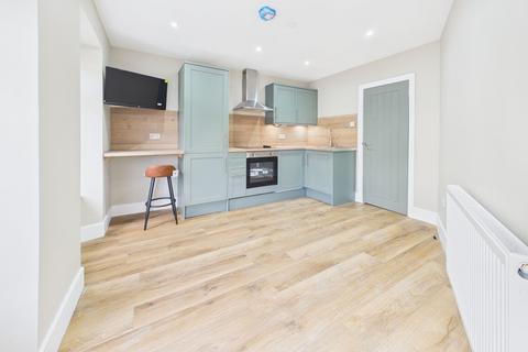 2 bedroom property to rent, Kinley Street, St. Thomas, SA1