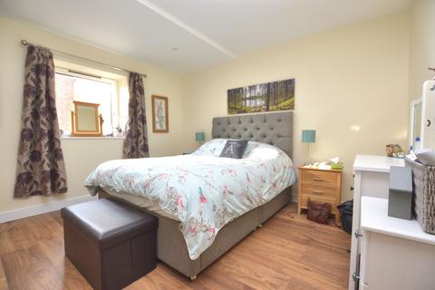 2 bedroom end of terrace house to rent, Fakenham