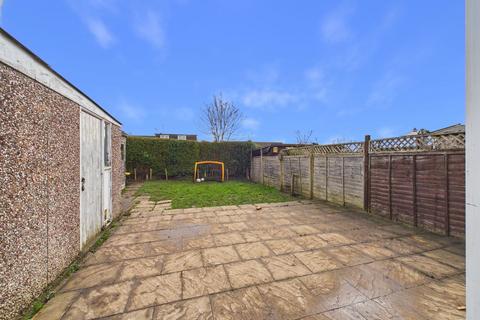 3 bedroom semi-detached house for sale, 44 Park Avenue, Driffield, YO25 5EJ