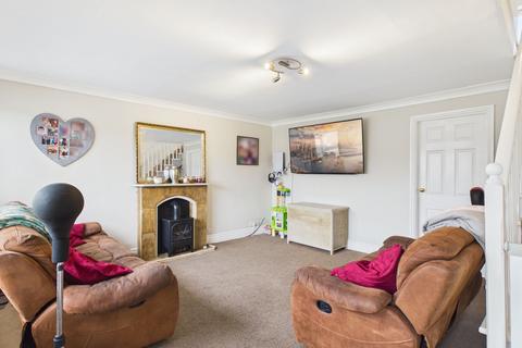 3 bedroom semi-detached house for sale, 44 Park Avenue, Driffield, YO25 5EJ