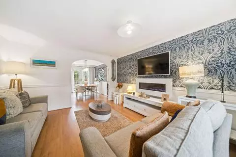 3 bedroom terraced house for sale - Photo 4