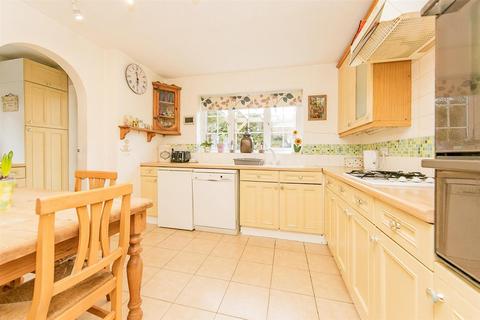 4 bedroom detached house for sale, Bramble Way, Leavenheath, Colchester