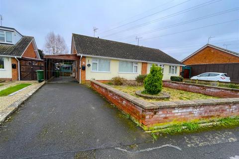 2 bedroom semi-detached bungalow for sale, Springbank, Cheltenham