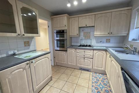 2 bedroom semi-detached bungalow for sale, Springbank, Cheltenham