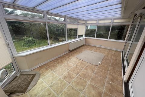 2 bedroom semi-detached bungalow for sale, Springbank, Cheltenham