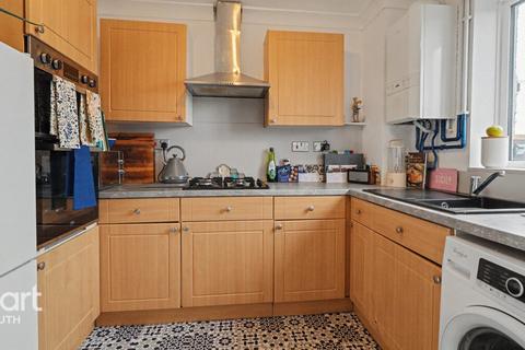 undefined, Howard Close, Plymouth