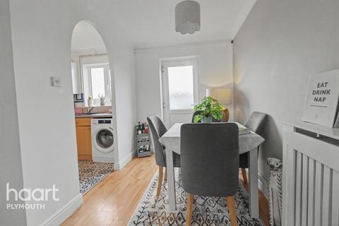 undefined, Howard Close, Plymouth