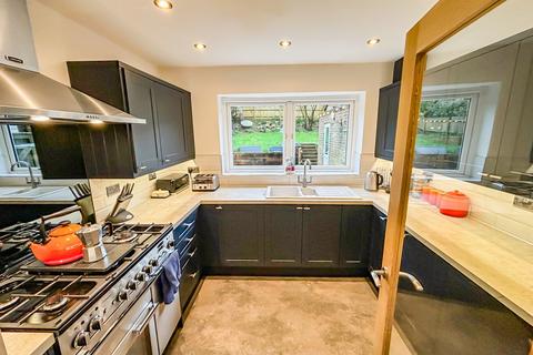 3 bedroom semi-detached house for sale, Kingsdale Close, Battle, TN33