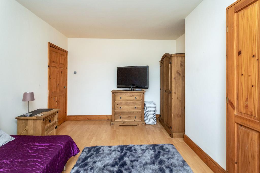 Bedroom1c